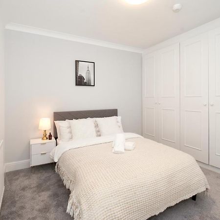 Excellent, Three Bedroom North London Apartment With Free Parking Exteriér fotografie