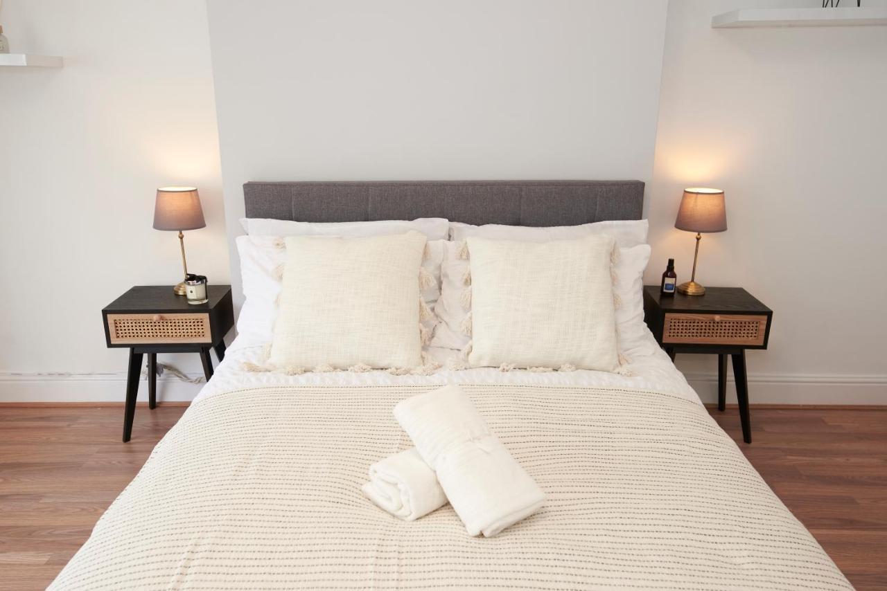 Excellent, Three Bedroom North London Apartment With Free Parking Exteriér fotografie